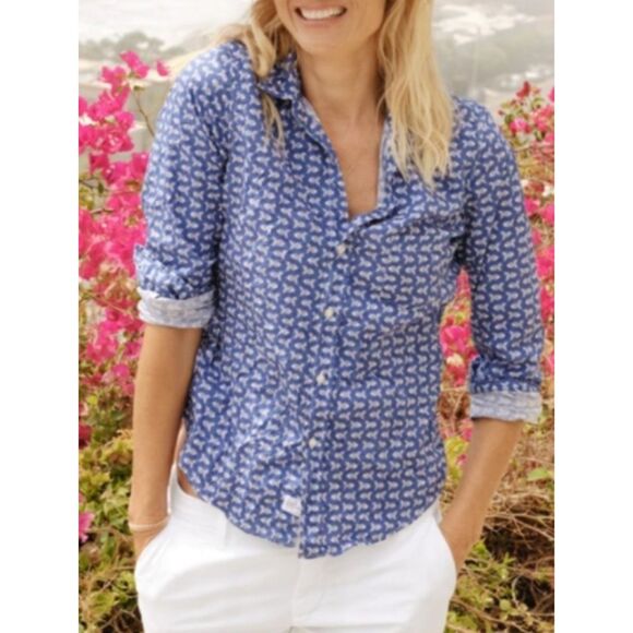Frank & Eileen Tops - Frank & Eileen Blue White Fish Button-Down Shirt Size Small Wrinkled Cotton